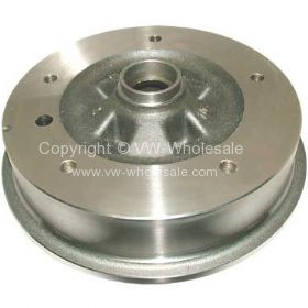 Front brake drum - OEM PART NO: 211405615C