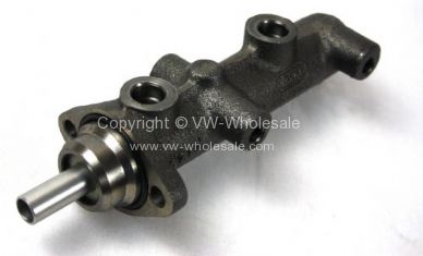Master cylinder with servo LHD will fit RHD with mod on pipes - OEM PART NO: 211611021AA