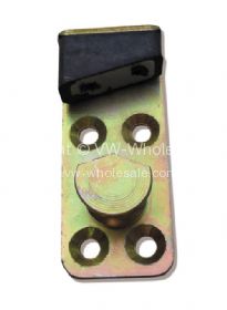 Strike plate on pillar Left - OEM PART NO: 151837035C