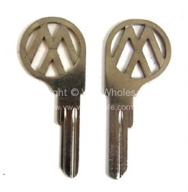 SG code key blank with logo - OEM PART NO: 111837219ASG