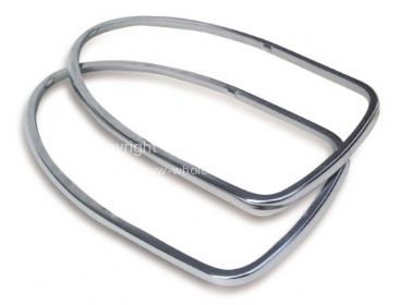 Repro chrome rear light rings and seals 8/67-9/73 - OEM PART NO: 111945117ALRR