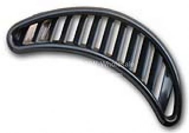 Black plastic half moon rear 1/4 vent Right - OEM PART NO: 113819448A