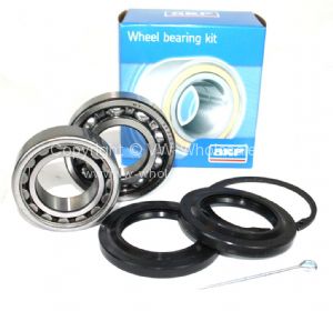 German quality SKF rear axle bearing kit IRS rear axle - OEM PART NO: 113501277A