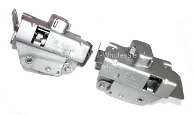 Genuine VW door lock mechanisms Sold as a pair 64-66 - OEM PART NO: 111837015C & 111837016C