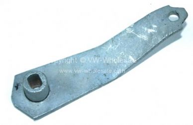 Genuine VW accelerator cable linkage lever arm 8/66-79 - OEM PART NO: 