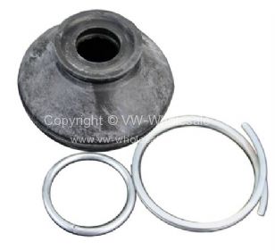 German quality upper ball joint boot and clips - OEM PART NO: 131405375A