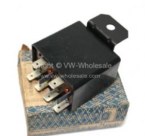 NOS Genuine VW flasher relay with 8 terminals 12 Volt - OEM PART NO: 113953211