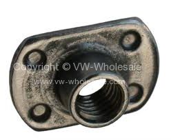 German quality inner arch fixing nut Beetle 47-79 & single/double cab drop gate fixing - OEM PART NO: N0114071