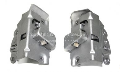 Genuine VW door lock mechanisms Sold as a pair 56-1/64 - OEM PART NO: 112837015A & 112837016A