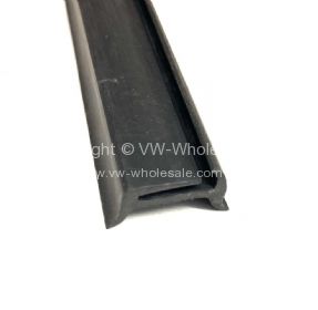 German quality font wing to nose panel seal & also inner wing to splash panel seal - OEM PART NO: 141805381