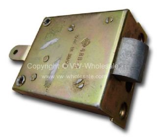 Lock mechanism for non locking handle Bus - OEM PART NO: 211837016B