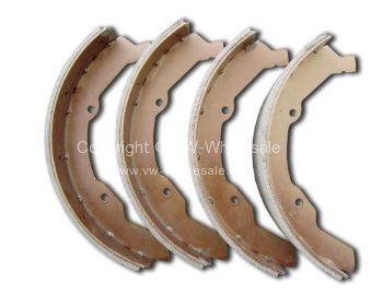 Front brake shoe set Bus - OEM PART NO: 211698237D