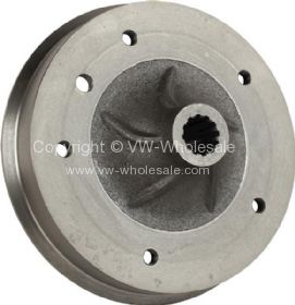 Rear brake drum Split bus - OEM PART NO: 211501615E
