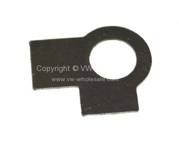 German quality lock plate for steering idler arm bolt - OEM PART NO: 211415751