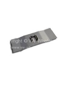German quality clip for radio blank Bus 68-79 - OEM PART NO: 211857237 2318572371