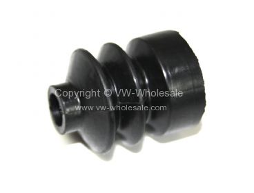 German quality boot for master cylinder with no servo T1 & T2 49-79 - OEM PART NO: 211611195C