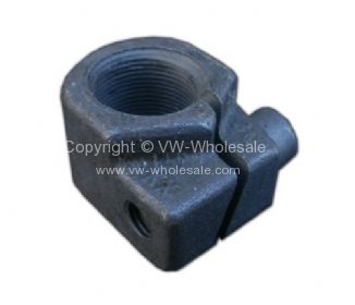 Front hub lock nut Left thread Bus - OEM PART NO: 211405669