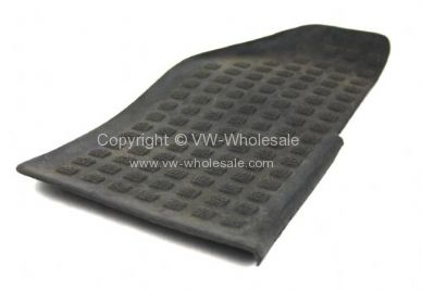German quality front step rubber Right - OEM PART NO: 251863736