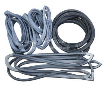 German quality Genuine aperture seal kit LHD - OEM PART NO: 251898914A