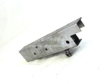 Steering support chassis rail RHD - OEM PART NO: 214703039B