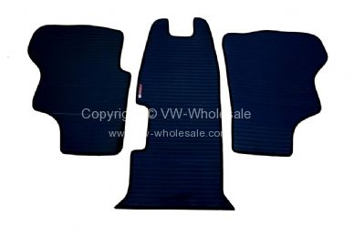 Heavy duty rubber cab floor mats  with a Polypropylene trim 3 piece LHD - OEM PART NO: 215863711TQ