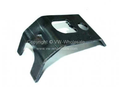 Correct fit front jacking point Left T25 80-91 - OEM PART NO: 251803229