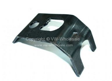 Correct fit front jacking point Right T25 80-91 - OEM PART NO: 251803230